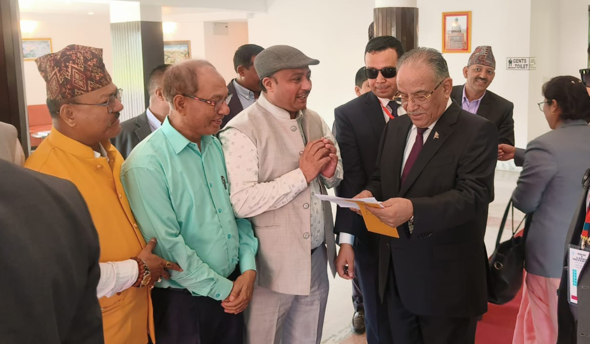 गौतमबुद्ध विमानस्थल नियमित सञ्चालनका लागि प्रधानमन्त्रीलाई सिद्धार्थ सञ्जालको पत्र